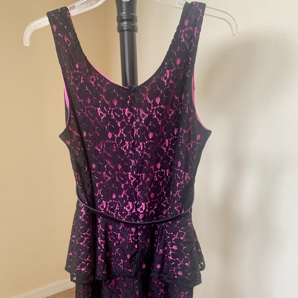 Juniors lace cocktail peplum dress